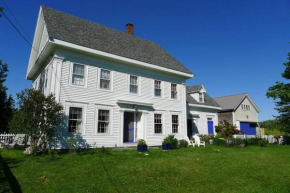 Charming Waterfront at Tapley Farm near Acadia